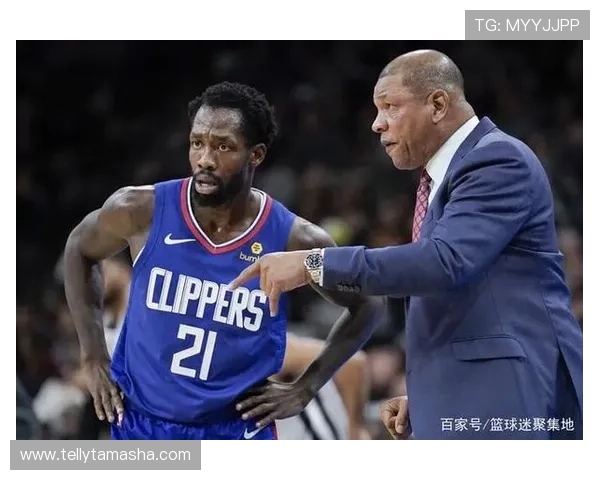 篮球规则解析:非法用手防守的判罚标准和什么意思 篮球规则解析:非法用手防守的判罚标准和什么意思